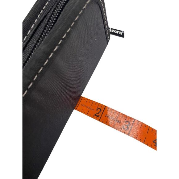 Unicorn Soft Tip Dart Set Case Extra Flights Shafts Black Blue Red Game League - Picture 9 of 10